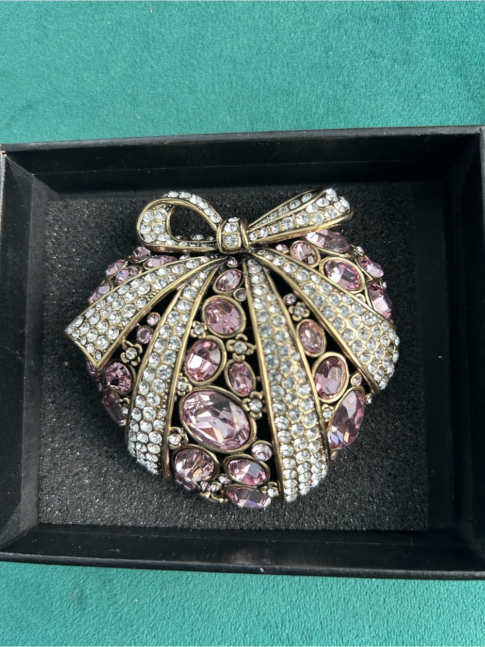 Heidi Daus Gold-Tone Pink Crystal Bow Brooch linkable to a necklace!